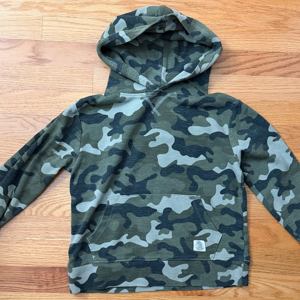 Gap Kids Camo Waffle Knit Hoodie Shirt (Size Medium)